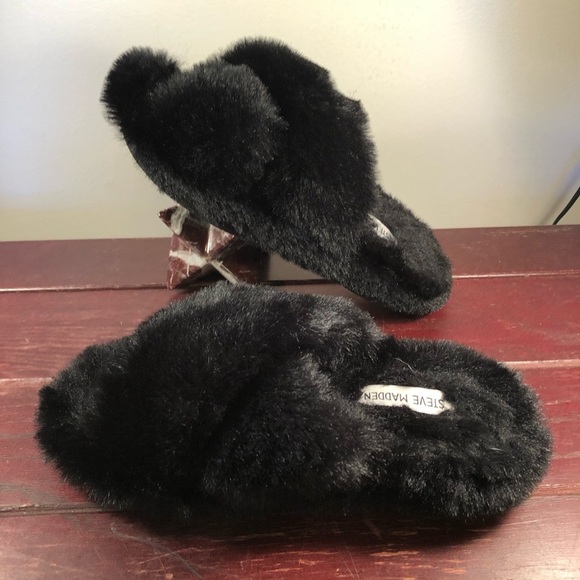 Steve Madden Women s Faux Fur Criss Cross Comfy Slippers, Black M (7-8) NWT - Picture 3 of 10
